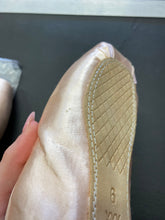 Load image into Gallery viewer, CLEARANCE Grishko Nova 2007 Pointe Shoe 6H XXX