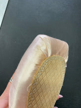 Load image into Gallery viewer, CLEARANCE Grishko 2007 Pointe Shoe 7M XXX