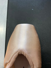 Load image into Gallery viewer, CLEARANCE Grishko Maya I Pointe Shoe 6S XXX
