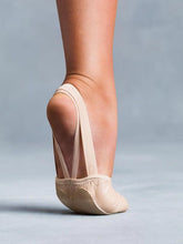 Load image into Gallery viewer, Sophia Lucia Turning Pointe 55